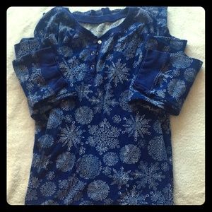 Thermal blue/white snowflake patterned nightgown.